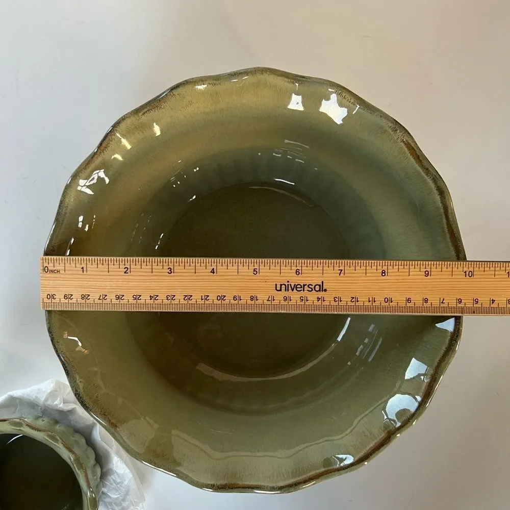 Source Unknown ceramic serving